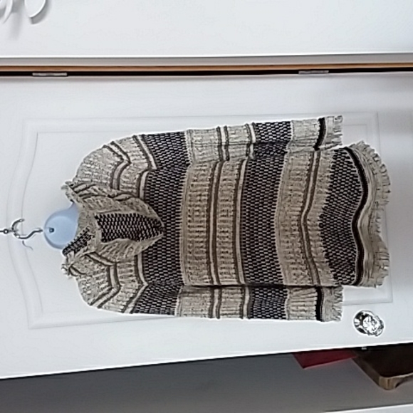 Dex hooded knit pattern sweater - Picture 2 of 4